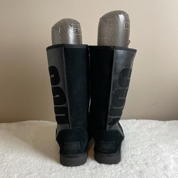 UGG Classic Tall Rubber LOGO Boots Womens 7 Sheepskin Suede Calf Length Black - Picture 3 of 7
